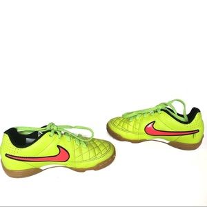 Nike Tiempo Indoor Soccer Shoes Sz 10.5C